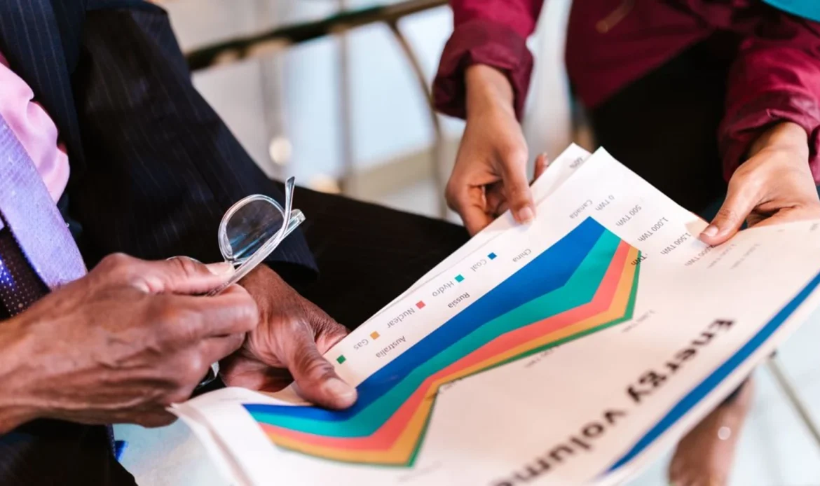 Prix des leads qualifiés B2B : grille tarifaire transparente 2026 3 Dirigeant ouest-africain qui calcule le coût de ses leads qualifiés